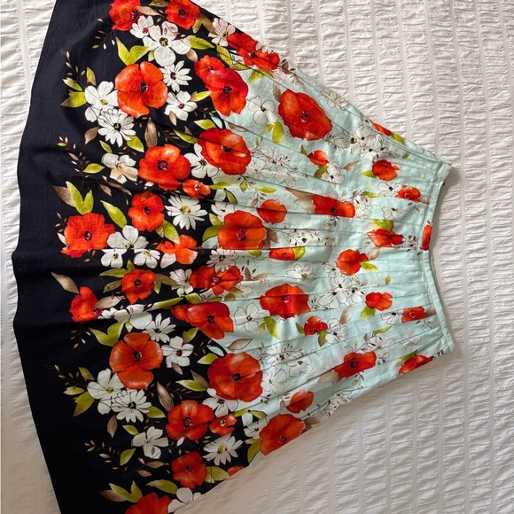 Talbots Petite Poppy Floral Scenic Pleated Skirt Side Zipper Eye Hook Closure - Picture 2 of 7